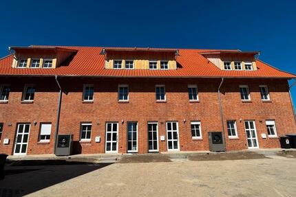 Haus Burgdorf - 5 Zimmer, 180 m&sup2;, 1.650&euro; | Angebot:25152058