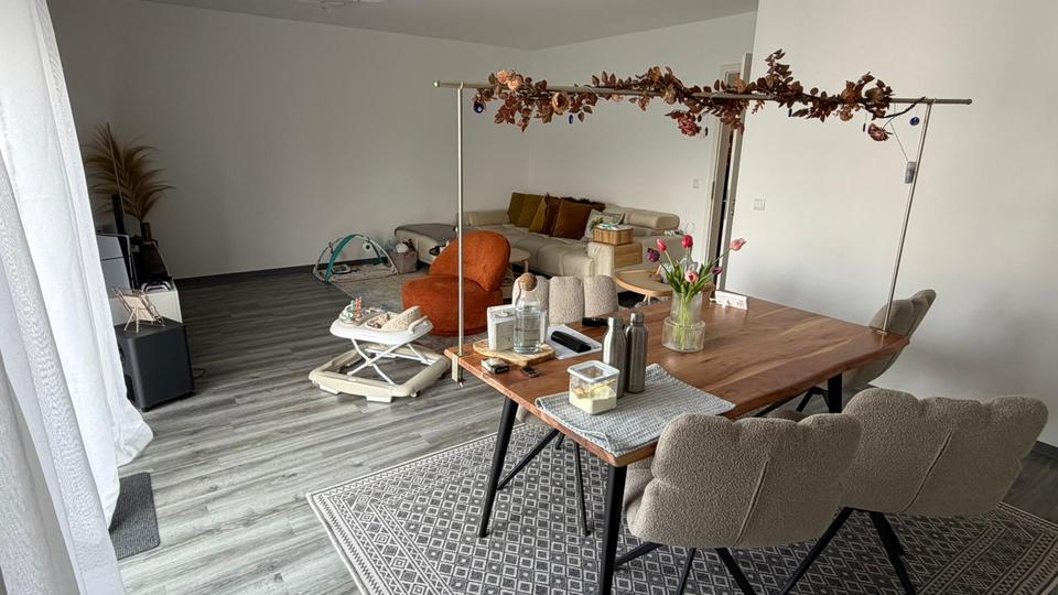 Etagenwohnung Düren Rölsdorf - 2 Zimmer, 82 m&sup2;, 1.125&euro; | Angebot:26270988