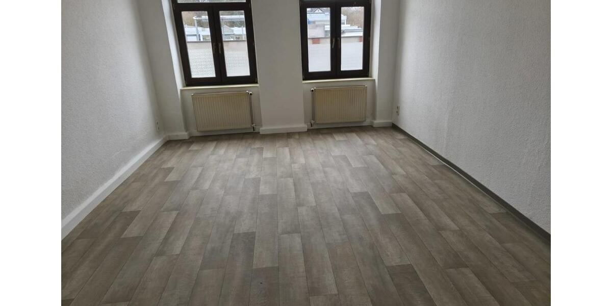 Erdgeschoßwohnung Weißenfels - 2 Zimmer, 53 m&sup2;, 300&euro; | Angebot:23907625