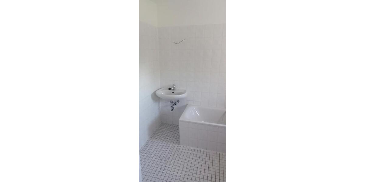 Etagenwohnung Mittweida - 3 Zimmer, 63 m&sup2;, 380&euro; | Angebot:25342774