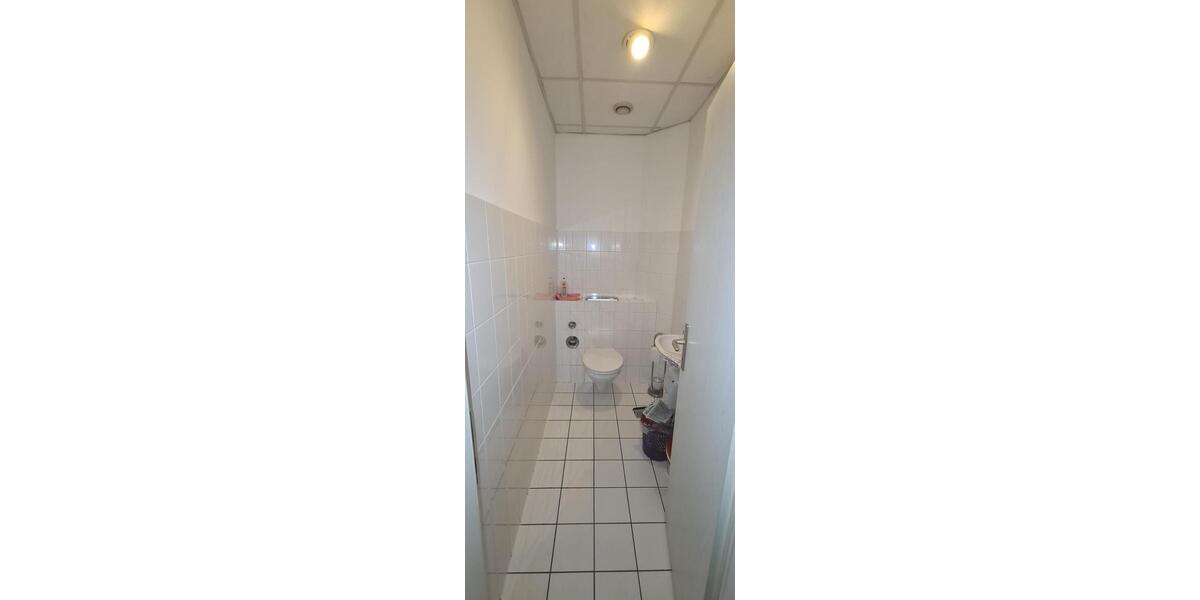 Große Laden-, Büro- oder Praxisfläche in Hermsdorf - Gewerbeobjekt Hermsdorf | Angebot:27009487