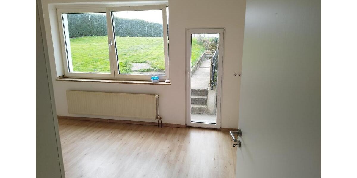 Erdgeschoßwohnung Warburg - 3 Zimmer, 72 m&sup2;, 500&euro; | Angebot:26456145