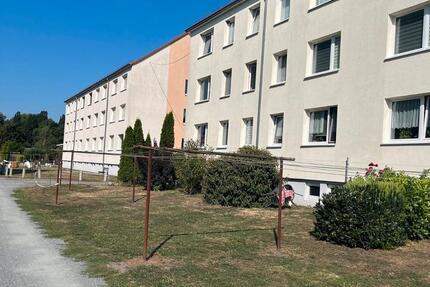 Wohnung Stavenhagen - 3 Zimmer, 64 m&sup2;, 320&euro; | Angebot:26004978