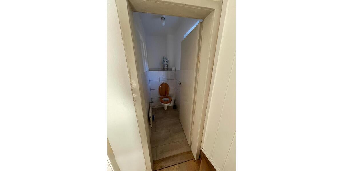 3 WG-Zimmer in 6er Wohngemeinschaft in großem Haus ab 01.01.2026 1 zimmer