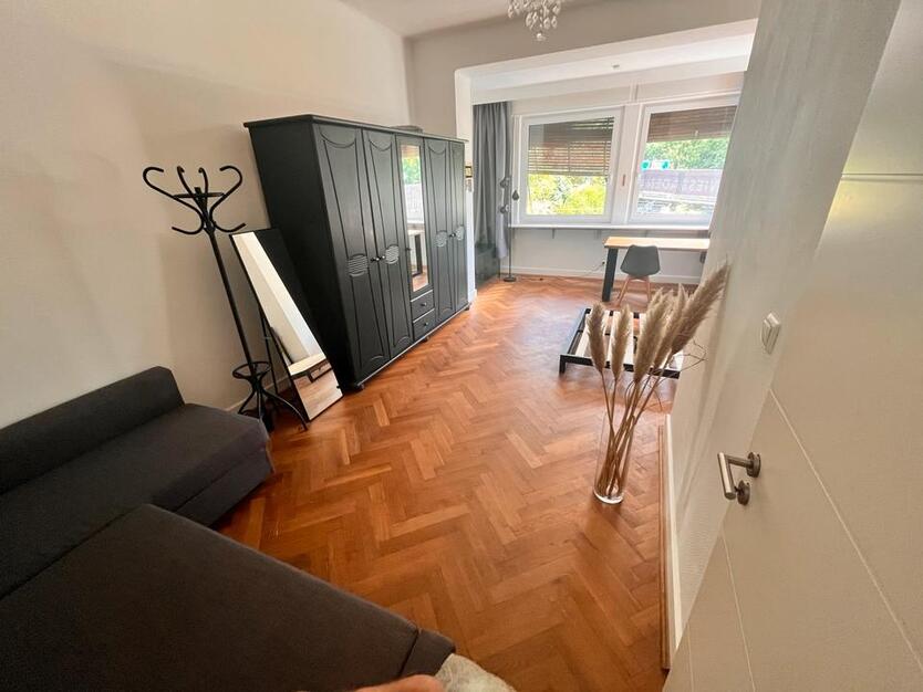 WG-Zimmer in einer Altbauvilla in Wiesbaden-Biebrich