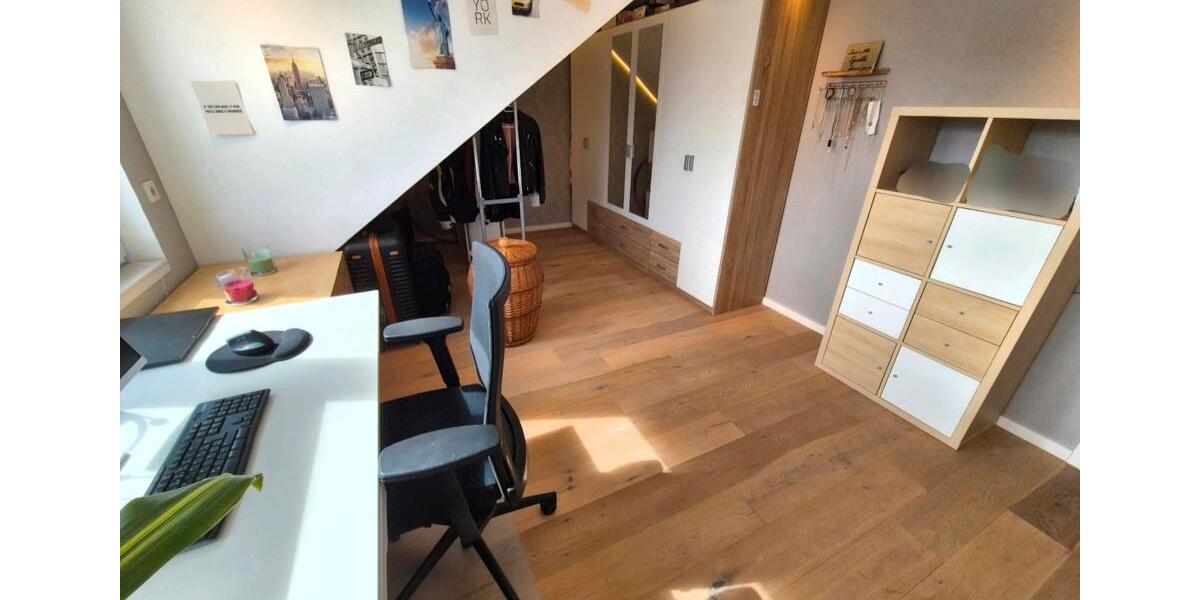 Dachgeschoßwohnung Reinheim - 4 Zimmer, 93 m&sup2;, 1.250&euro; | Angebot:26254498