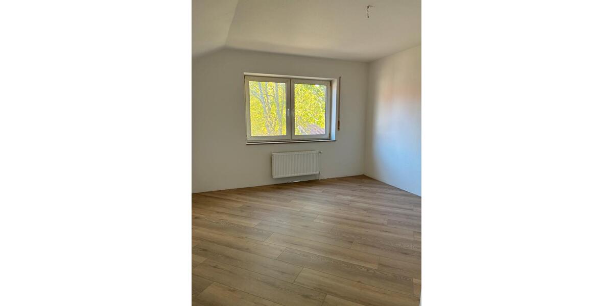 Etagenwohnung Lingen (Ems) - 3 Zimmer, 84 m&sup2;, 798&euro; | Angebot:26634945