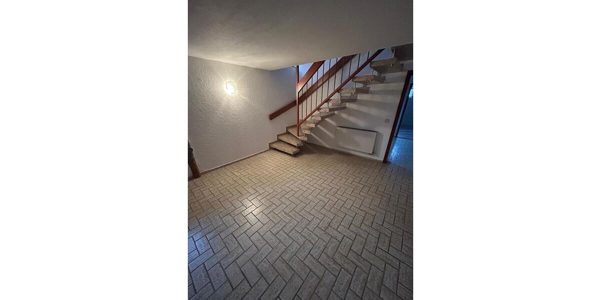 Freistehendes Einfamilienhaus zur Miete - ab sofort! 8 zimmer