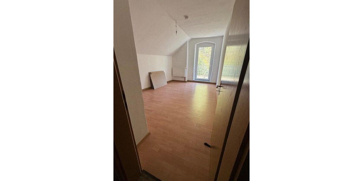 Etagenwohnung Flossenbürg - 3 Zimmer, 94 m&sup2;, 470&euro; | Angebot:26413597