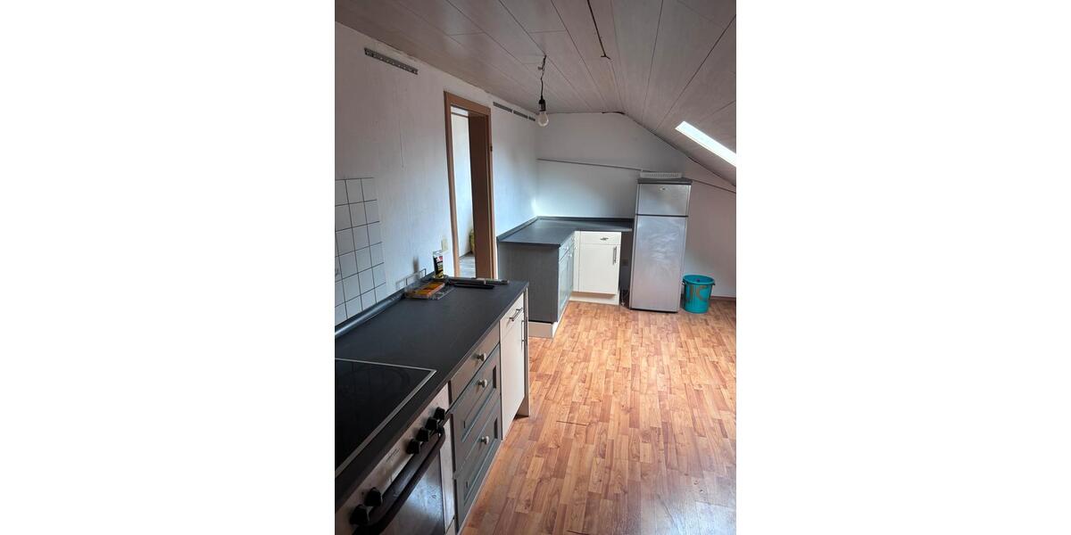 Dachgeschoßwohnung Büren - 3 Zimmer, 70 m&sup2;, 525&euro; | Angebot:25174349