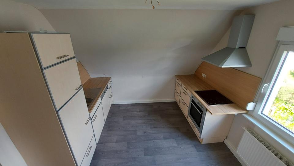 Dachgeschoßwohnung Edertal - 6 Zimmer, 90 m&sup2;, 630&euro; | Angebot:25941676