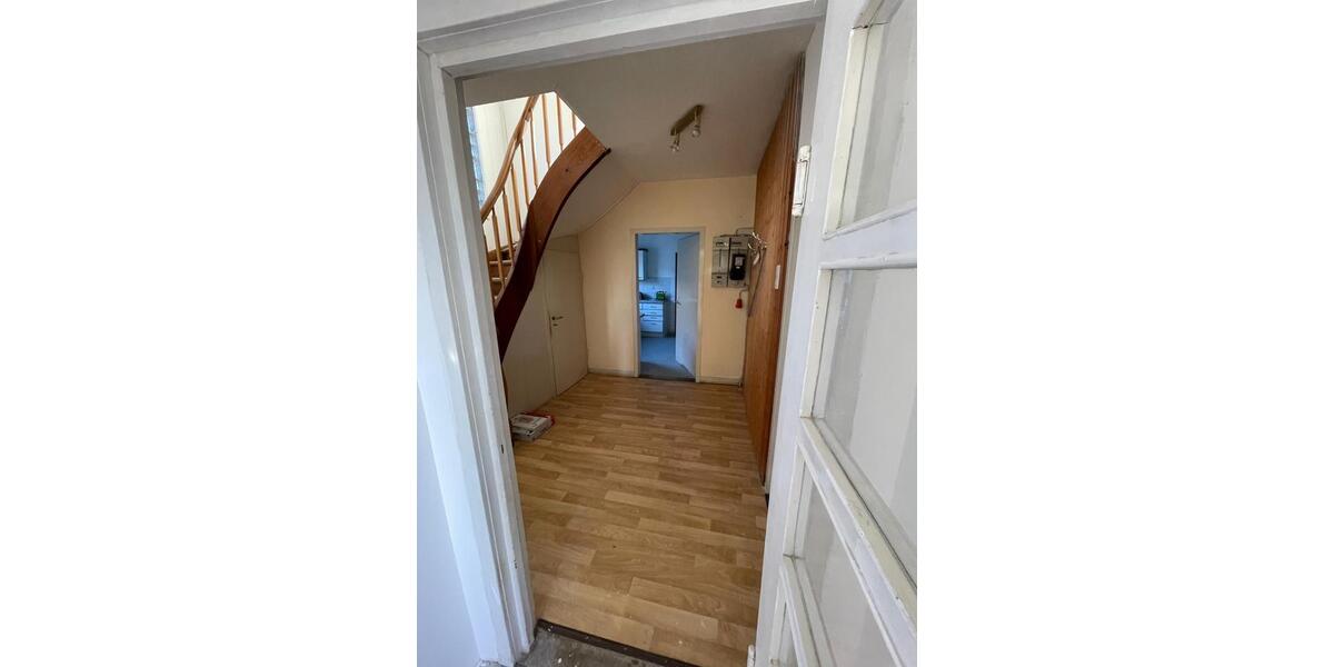 3 WG-Zimmer in 6er Wohngemeinschaft in großem Haus ab 01.01.2026 1 zimmer