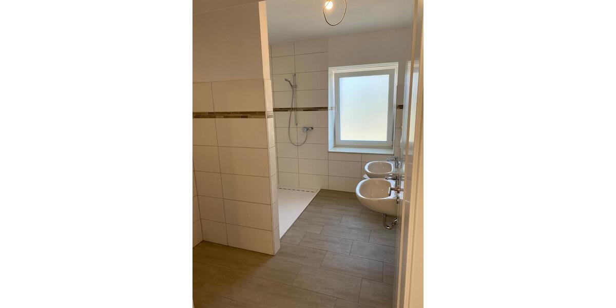 Erdgeschoßwohnung Lügde - 3 Zimmer, 115 m&sup2;, 650&euro; | Angebot:26647360