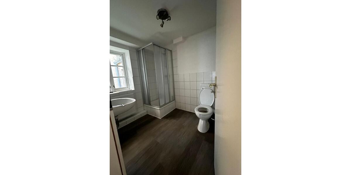 Etagenwohnung Teterow - 4 Zimmer, 101 m&sup2;, 911&euro; | Angebot:26248161