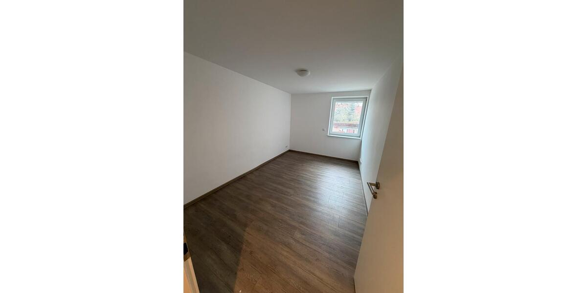 Etagenwohnung Friedland - 4 Zimmer, 107 m&sup2;, 1.280&euro; | Angebot:23831303