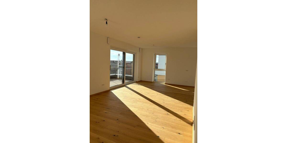 Etagenwohnung Deggendorf - 3 Zimmer, 112 m&sup2;, 1.970&euro; | Angebot:25690401