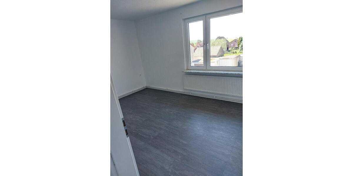 Etagenwohnung Söllingen - 4 Zimmer, 95 m&sup2;, 660&euro; | Angebot:26655643