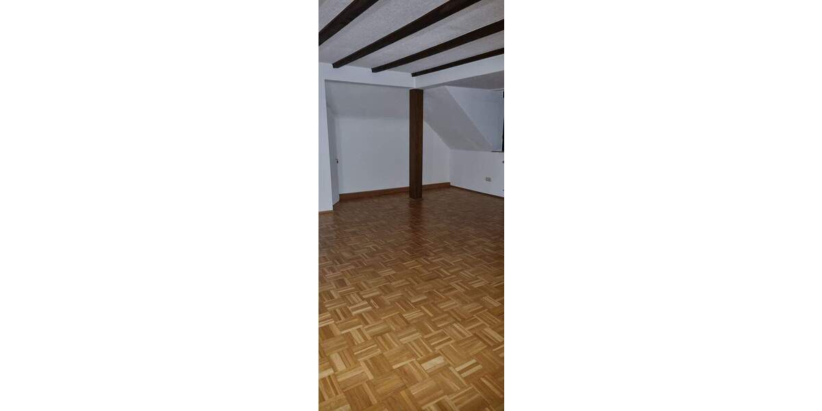 Etagenwohnung Hennef (Sieg) Uckerath - 3 Zimmer, 131 m&sup2;, 785&euro; | Angebot:24776171