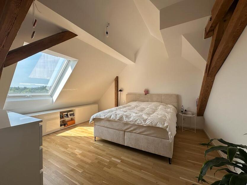 Kurzfristig frei - 2,5-Zimmer Wohnung mit Tageslichtbad, Einbauküche und Tiefgarage zimmer