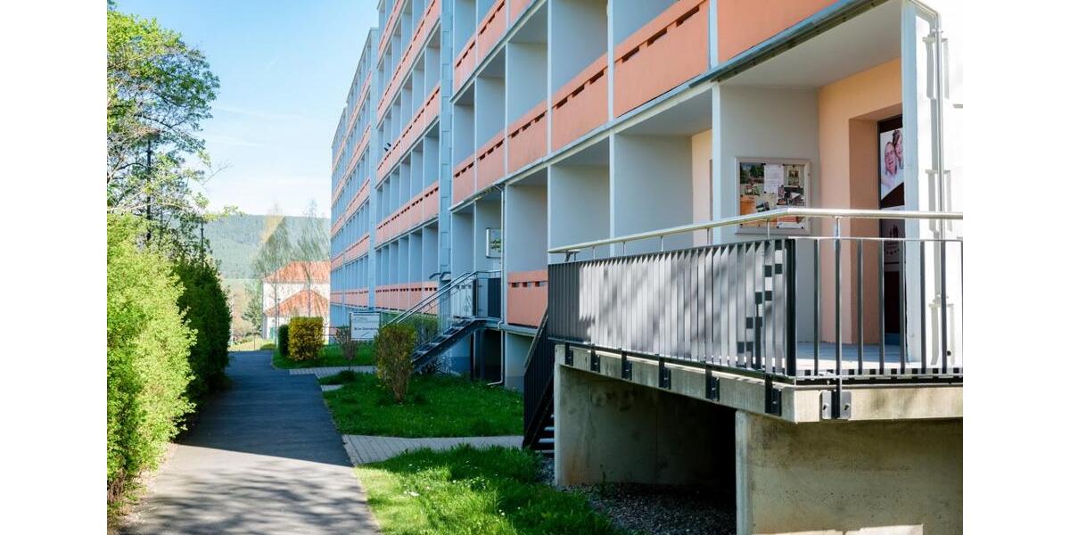Etagenwohnung Saalfeld (Saale) - 2 Zimmer, 47 m&sup2;, 291&euro; | Angebot:26476625