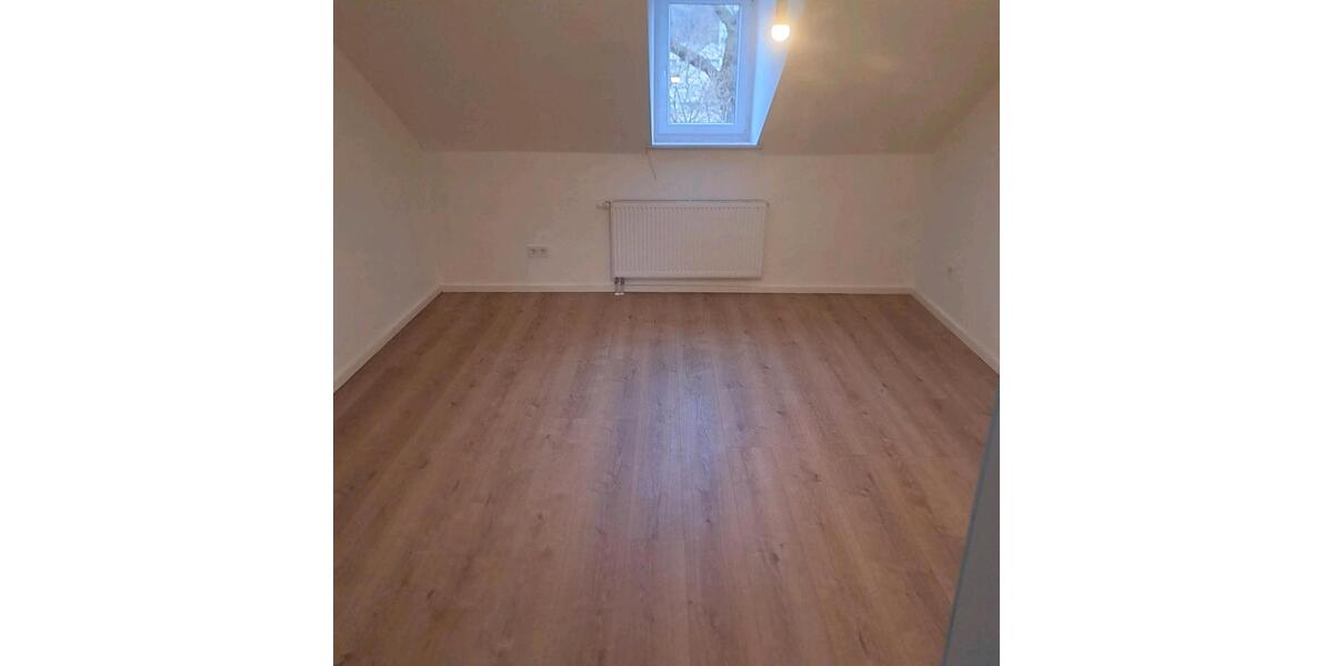 Dachgeschoßwohnung Trier - 4 Zimmer, 80 m&sup2;, 900&euro; | Angebot:26645893