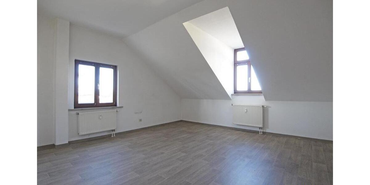 Dachgeschoßwohnung Frankenberg (Sachsen) - 2 Zimmer, 50 m&sup2;, 300&euro; | Angebot:24659744