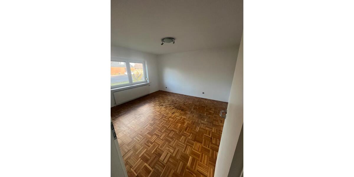 Erdgeschoßwohnung Lunden - 3 Zimmer, 100 m&sup2;, 900&euro; | Angebot:26606241