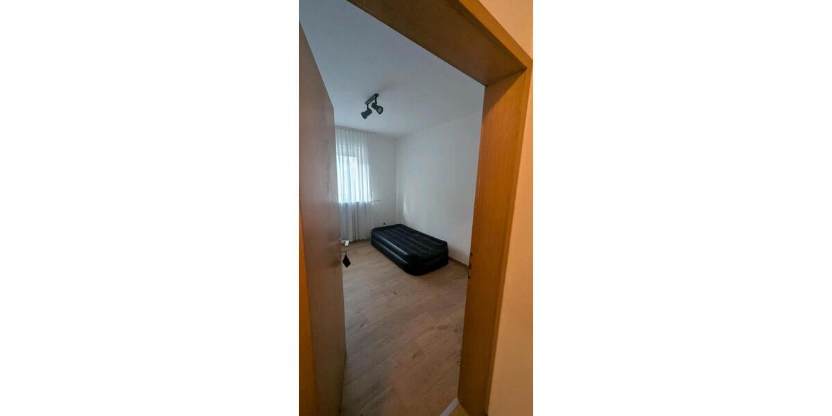 Wohnen auf Zeit Siegen Kaan-Marienborn - 3 Zimmer, 146 m&sup2;, 400&euro; | Angebot:24527354
