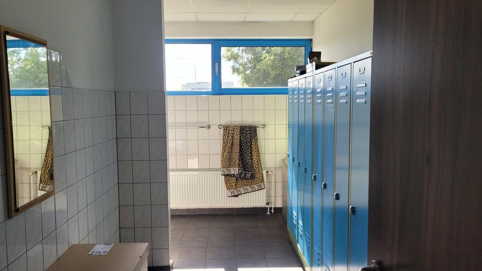 Produktionshalle mit Sozialräumen in Stendal zu vermieten zimmer