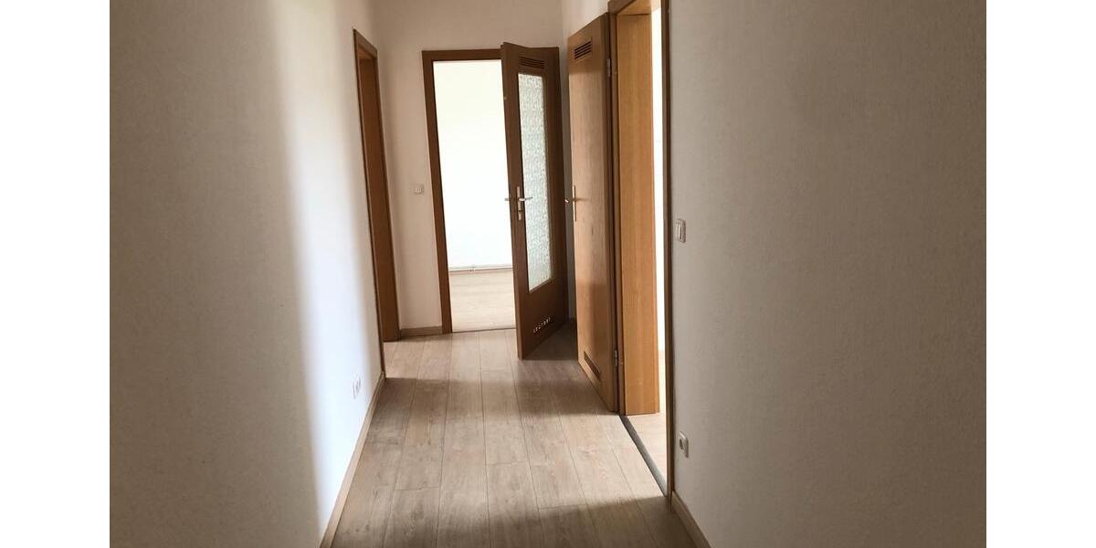 Dachgeschoßwohnung Bad Lausick - 2 Zimmer, 50 m&sup2;, 310&euro; | Angebot:26669932