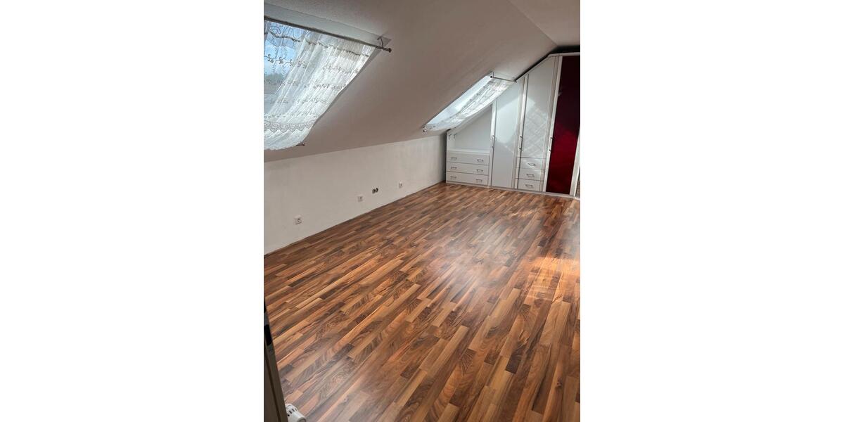 Maisonettenwohnung Waldkraiburg - 5 Zimmer, 160 m&sup2;, 1.700&euro; | Angebot:26376573