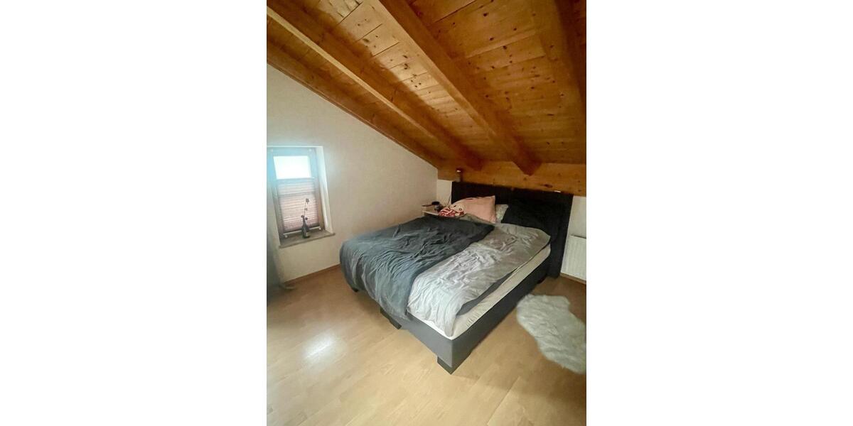 Etagenwohnung Holzkirchen - 2 Zimmer, 62 m&sup2;, 1.250&euro; | Angebot:24803911