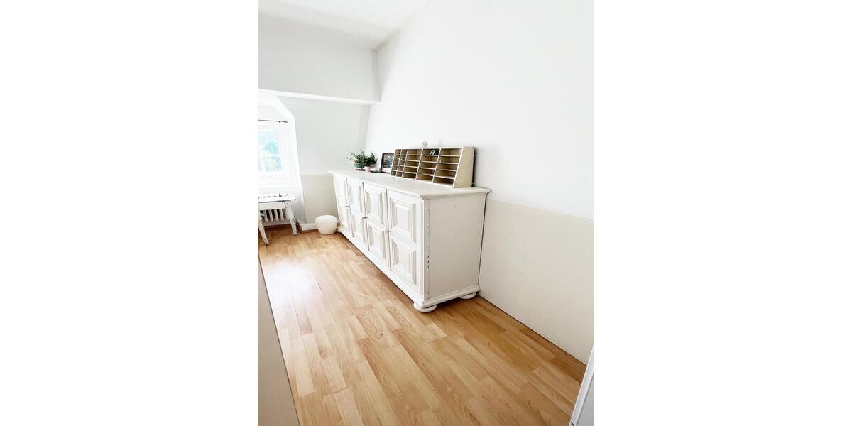 Wohnen auf Zeit Düsseldorf Stadtbezirk 3 - 12 Zimmer, 400 m&sup2;, 550&euro; | Angebot:25875316