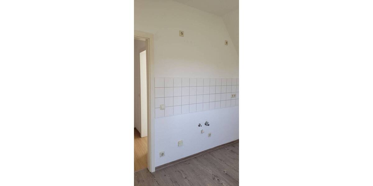 Etagenwohnung Erlau Schweikershain - 4 Zimmer, 70 m&sup2;, 390&euro; | Angebot:25670604