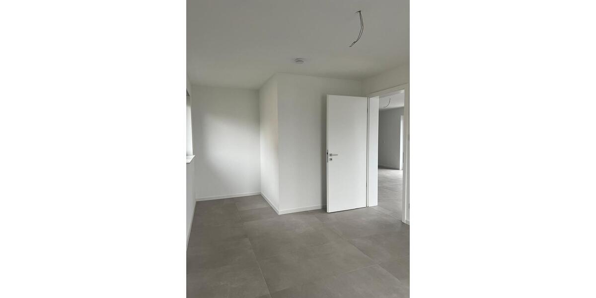 Einfamilienhaus Grünberg - 2 Zimmer, 75 m&sup2;, 1.125&euro; | Angebot:26423512