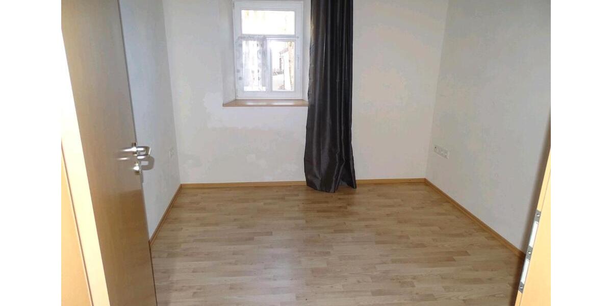 Einfamilienhaus Preist - 6 Zimmer, 170 m&sup2;, 1.300&euro; | Angebot:26604431