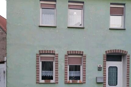 Haus Nienburg (Saale) - 4 Zimmer, 100 m&sup2;, 900&euro; | Angebot:26310863