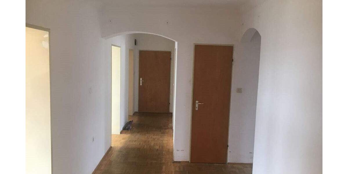 Etagenwohnung Bad Staffelstein Unterzettlitz - 4 Zimmer, 120 m&sup2;, 750&euro; | Angebot:25746580