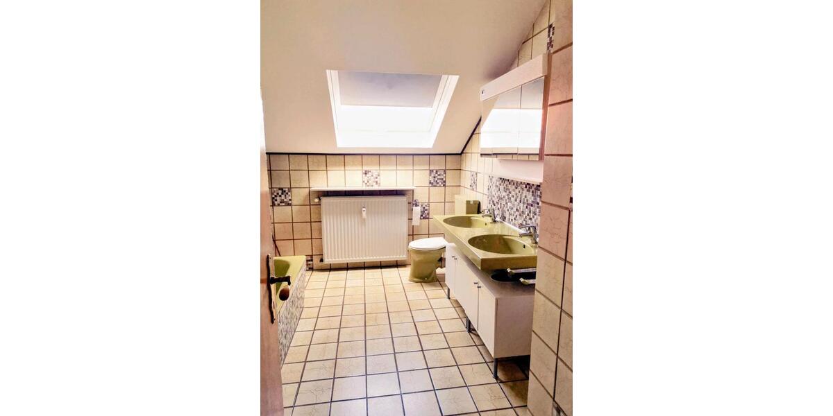 Dachgeschoßwohnung Biebergemünd - 4 Zimmer, 103 m&sup2;, 700&euro; | Angebot:24741854