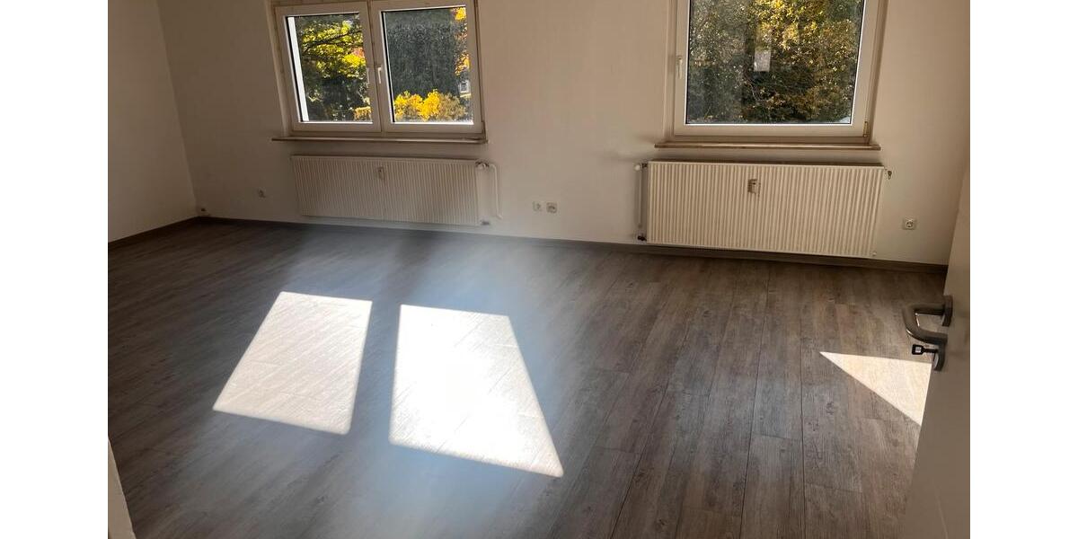 Helle 3-Zimmer Wohnung ,ca 84 m2-modern & gemütlich 630 Euro kalt zimmer