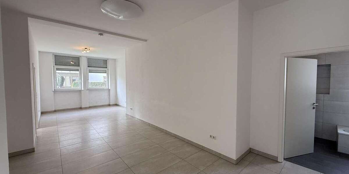 Etagenwohnung Augsburg Lechhausen - 3 Zimmer, 90 m&sup2;, 1.250&euro; | Angebot:26186348