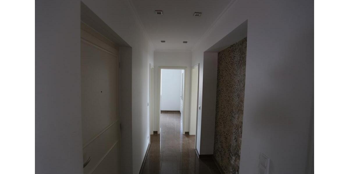 Erdgeschoßwohnung Augsburg Oberhausen - 4 Zimmer, 90 m&sup2;, 1.530&euro; | Angebot:26258732