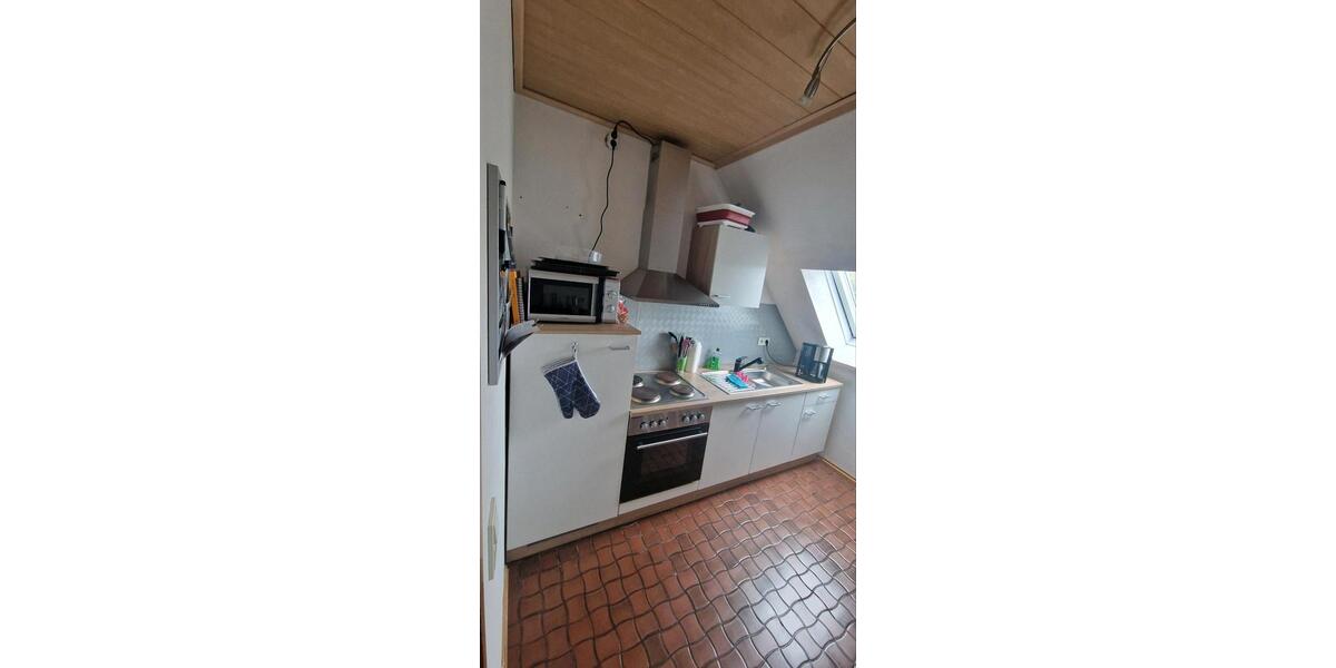 Dachgeschoßwohnung Bad Zwesten - 2.5 Zimmer, 65 m&sup2;, 360&euro; | Angebot:26479843