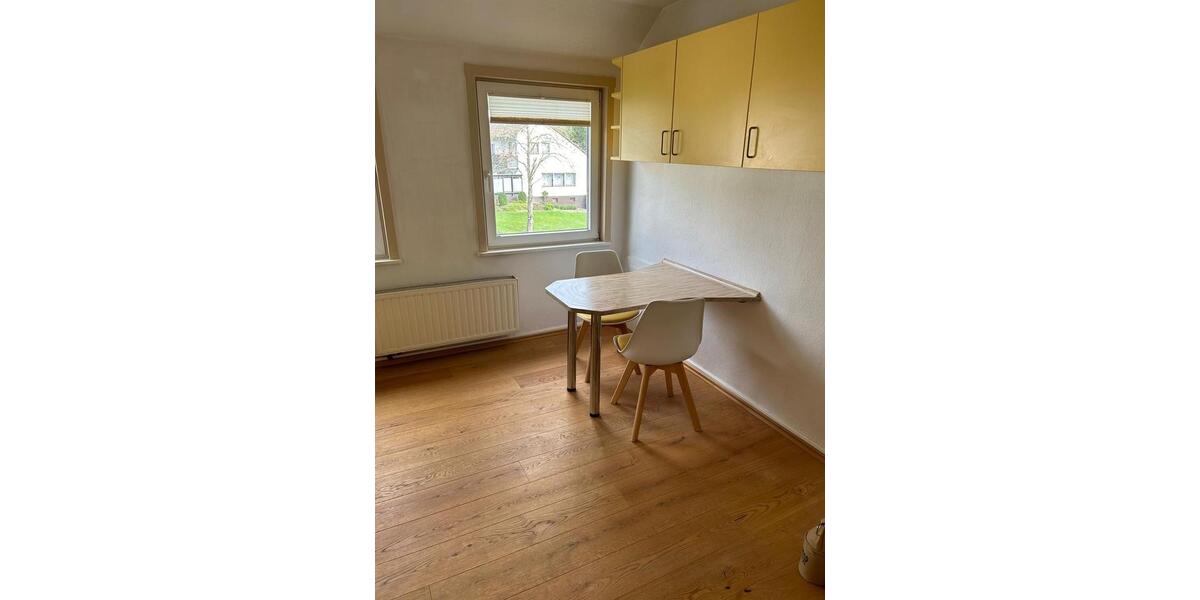 Dachgeschoßwohnung Stadtoldendorf - 3 Zimmer, 70 m&sup2;, 700&euro; | Angebot:26482129