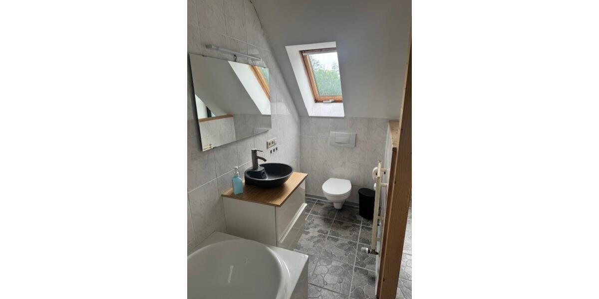 Dachgeschoßwohnung Ludwigsfelde - 3 Zimmer, 96 m&sup2;, 1.728&euro; | Angebot:21173589