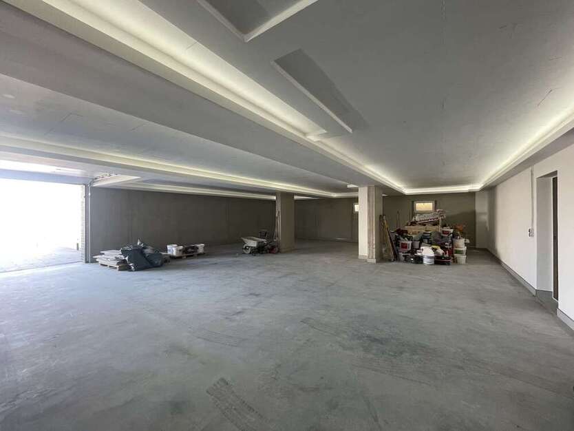 Luxus pur- Hochwertige Wohnung mit Pool, Aufzug und Einbauküche direkt am Zwenkauer See!