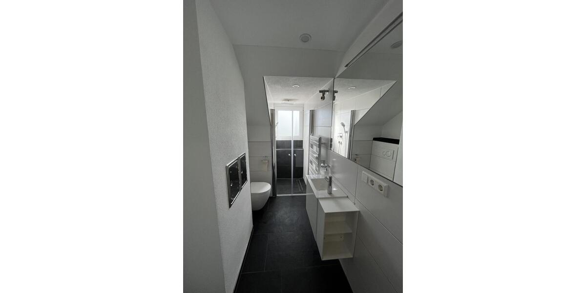 Dachgeschoßwohnung Heilbronn Kernstadt - 1 Zimmer, 155 m&sup2;, 468&euro; | Angebot:25238911
