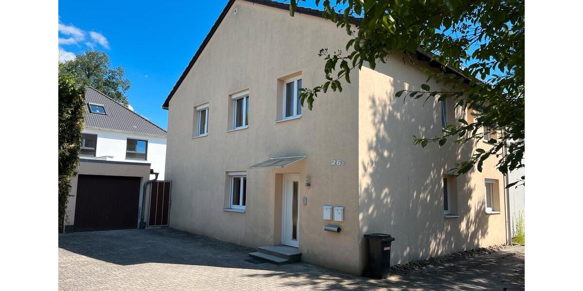Einfamilienhaus Weiden in der Oberpfalz - 6 Zimmer, 150 m&sup2;, 1.300&euro; | Angebot:25977753