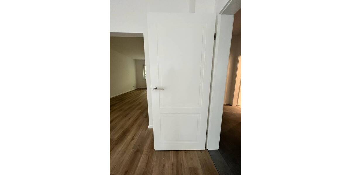 Etagenwohnung Krefeld Kempener Feld/Baakeshof - 2 Zimmer, 92 m&sup2;, 1.012&euro; | Angebot:26176173