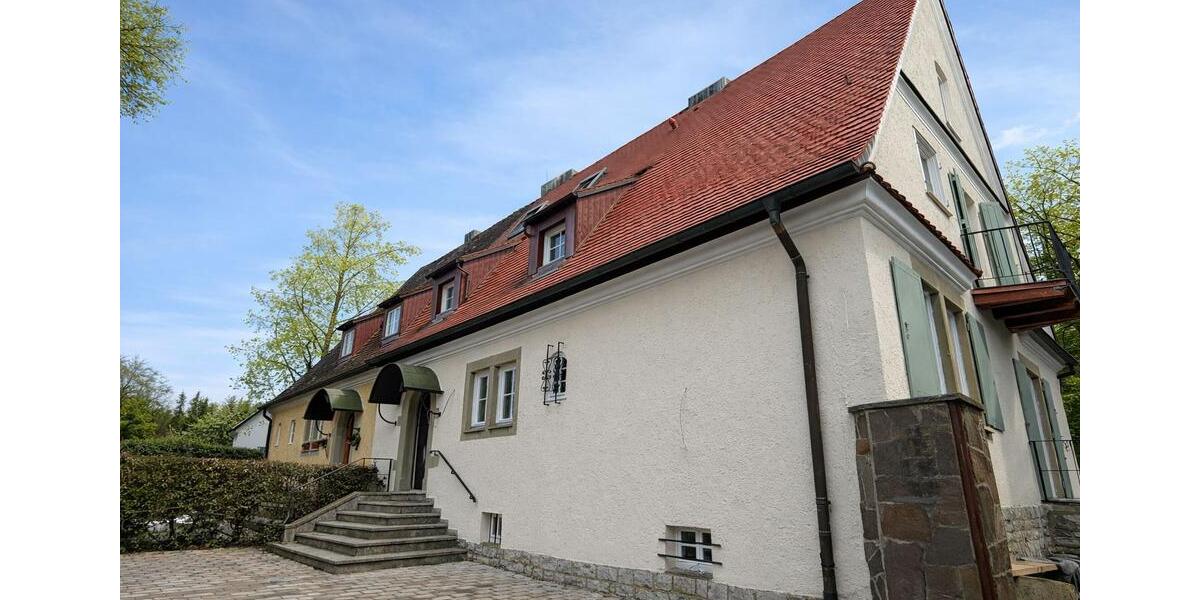 Doppelhaushälfte Schwäbisch Hall - 8 Zimmer, 181 m&sup2;, 2.300&euro; | Angebot:25537792